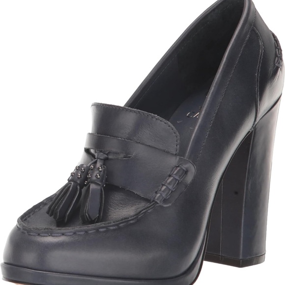 VINCE CAMUTO - Cefinlyn Shoes - Picture 5 of 5